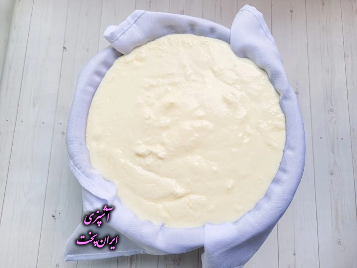 طرز تهیه ماست یونانی تصویری