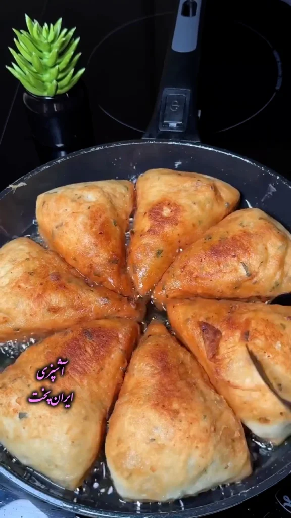 طرز تهیه نان سیب زمینی در ماهیتابه