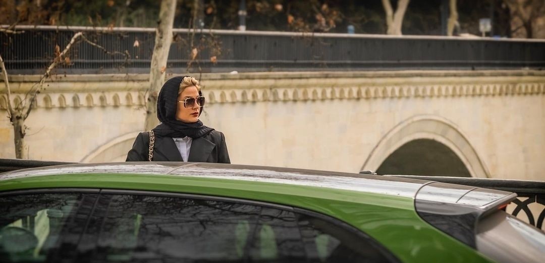 طناز طباطبایی