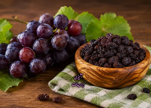 طرز تهیه مویز با انگور سیاه؛ چرا مویز خانگی انتخاب بهتری است؟
