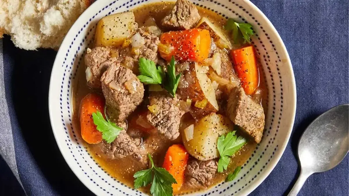 طرز تهیه تاس‌ کباب اصیل ایرانی