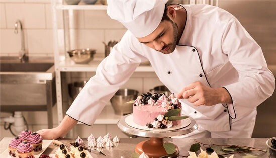 خلاقیت منحصربفرد قنّاد تبریزی در طراحی و پخت کیک برای "کراتین کار" ها حماسه آفرید+ عکس/ مغز نیست که دنیای ایده ست😍