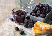 طرز تهیه کمپوت توت سیاه