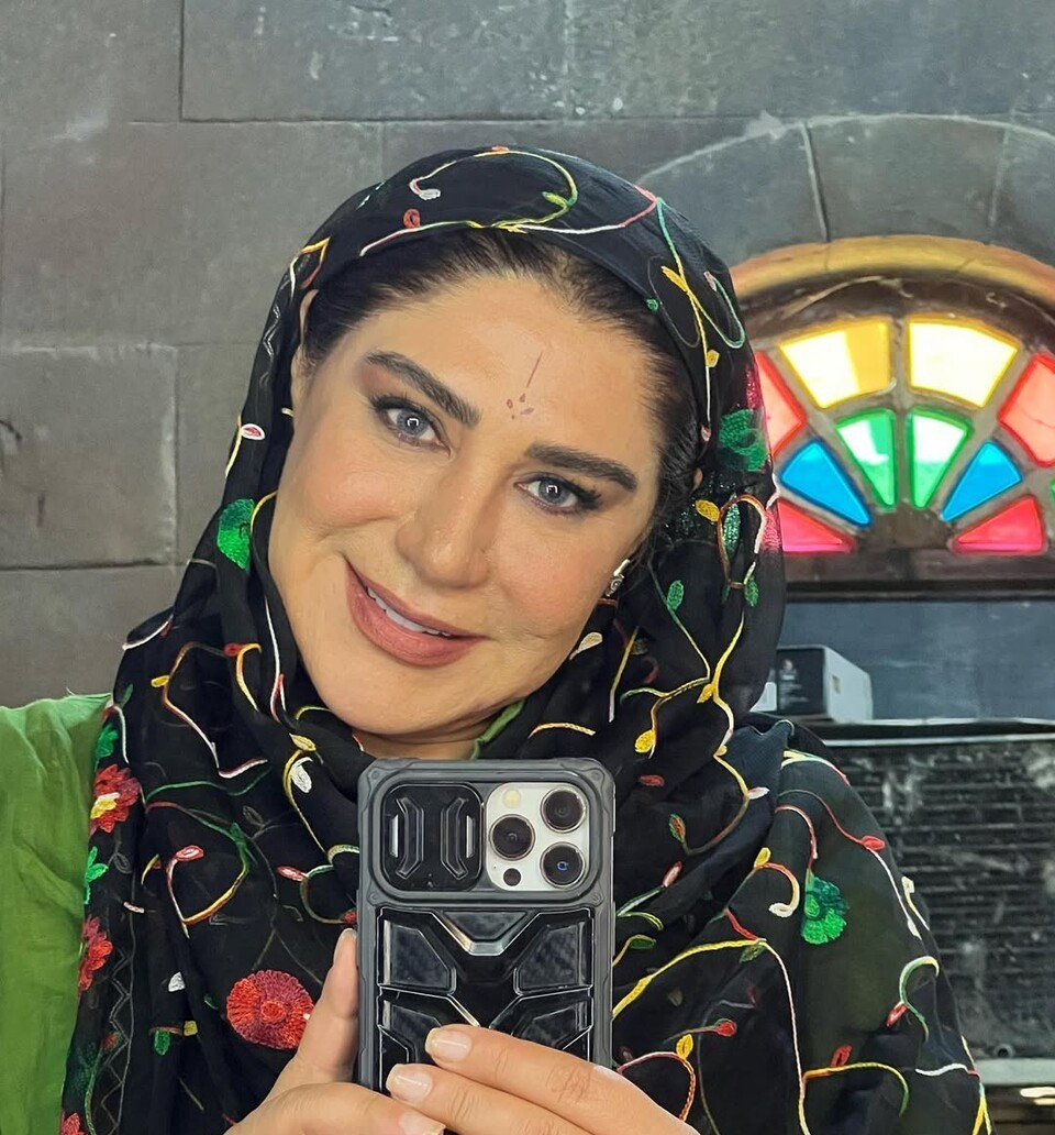 (ویدئو) نگاهی به چیدمان شاهانه و مینیمال اتاق خواب نسیم ادبی، بازیگر سریال فریبا/ سلیقه‌اش 20👌 اتاق خواب شیک و آرام نسیم ادبی؛ سادگی با چاشنی دکور چوبی