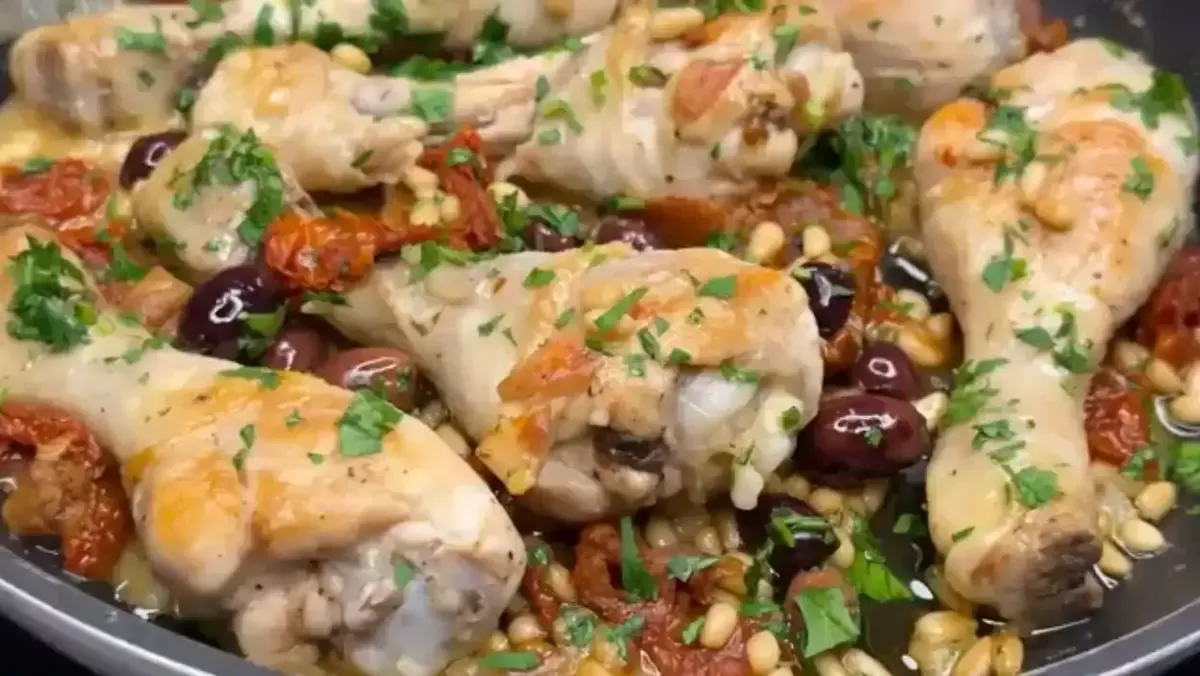 طرز تهیه خوراک مرغ مدیترانه‌ای توسط یک آشپز ایتالیایی