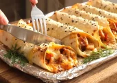 طرز تهیه رول پیتا با مرغ و سبزیجات تازه و خوشمزه
