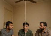 خلاقیت حماسه‌آفرین جوان خوش فکر برای درست کردن بستنی با پنکه سقفی / بیخود نیست میگن تنبلا بهترین ایده‌هارو دارن 🤣 + ویدئو