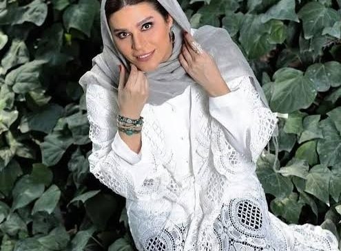 ✨ «وقتی سحر دولتشاهی مهمان یک رستوران خاص می‌شود؛ نگاهی به فضای دلباز و هنری رستوران بهاره رهنما در سعادت‌آباد»