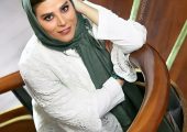 🏛️ «اینجا خانه نیست؛ یک قاب سلطنتی است! نگاهی به دکوراسیون قصرگونه و گوشه دنج پیانو در منزل سحر دولتشاهی»