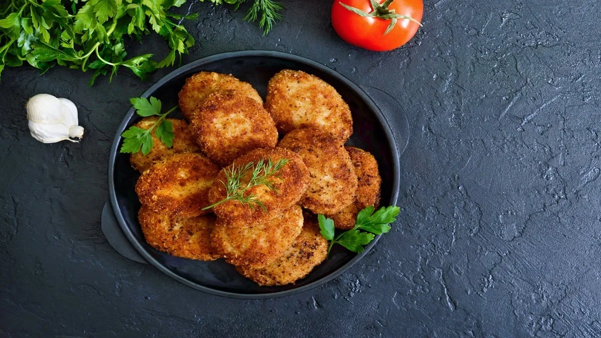 طرز تهیه کتلت مرغ ساده و خوشمزه