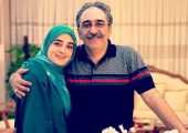 ویدئو/ نگاهی به چیدمان سنتی و شاهانه منزل ستاره‌سادات قطبی و شهرام شکیبا «مجریان برنامه هلال»/ از پیانو و کتابخانه پر از کتاب تا فرش لاجوردی و لوستر اعیانی