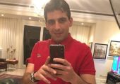 فیلم/نگاهی به خونه زندگی دوبلکس و زندگی شاهانه حمید گودرزی که نوعی اثر هنری است! معماری مینیمال با ستون های دفرمه در لواسان