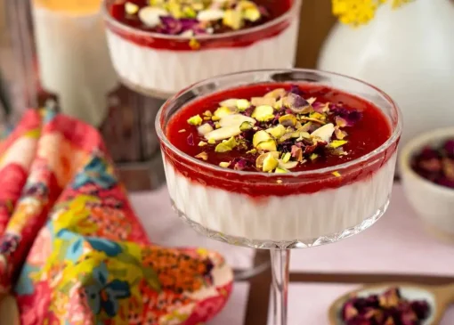 طرز تهیه محلبی آلبالو؛ دسر ترکیه‌ای با طعمی متفاوت برای پذیرایی