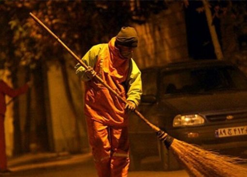 خلاقیت خنده دار رفتگر شهرداری برای اختراع جارو دستی چرخ دار حماسه آفرید/ آدم زبونش بند میاد از اینهمه استعداد😂