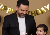 ویدئو/نگاهی به جشن تولد باشکوه و شاهانه 43 سالگی احسان علیخانی با تیپ و استایل‌های باوقار و ایرانی پسند/حرف پشت سرشون زیاده ولی آبانی‌ها رو همه دوست دارند