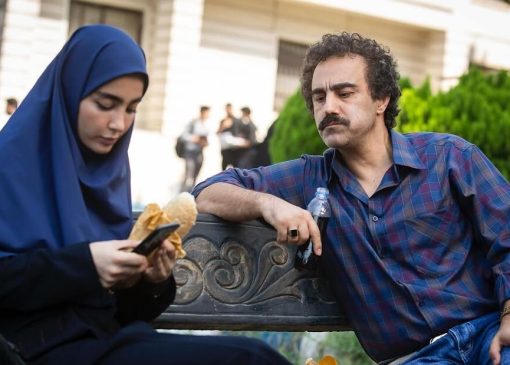 سلفی هنری سنا حسینی «نیکای پایتخت» از چهره ساده و بدون آرایشش در اتاق گریم پایتخت7/ چقدر تغییر می‌کنه؟😱