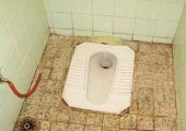 خلاقیت خنده‌دار پدر ایرانی با طراحی و ساخت توالت متصل به کامپیوتر حماسه آفرید + عکس/ هنر نزد ایرانیان است و بس😂