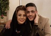 نگاهی به دیزاین شیک و باوقار میز یادبود پسر جوان نسرین مقانلو؛ قاب تلخی که با عشق چیده شد+عکس