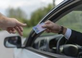 آیا امکان اقساطی كردن خلافی خودرو وجود دارد؟