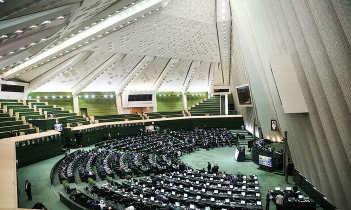 مجلس همه مجردها را خوشحال کرد