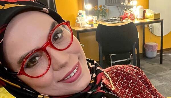 نگاهی به سفره هفت سین لاکچری ملیکا شریفینیا که با کلی تاخیر منتشر شد