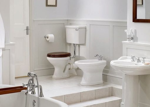 خلاقیت خنده دار و قابل تامل مهندس ایرانی در پیوند توالت ایرانی به فرنگی حماسه آفرید+عکس/ وقتی خارج درس خوندی و میخوای نشون بدی فرهنگ اونجا روی تو تاثیر چندانی نذاشته🤣