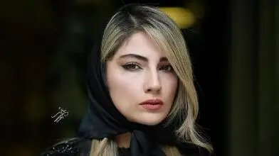 فیلم / نگاهی به چیدمان لوکس خانه محیا دهقانی / از فرش درختی تا آینه کنسول سلطنتی، مجسمه سنگی ../ حیوان خانگی بازگوش همرنگ فرش ...