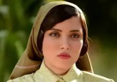 فیلم / نگاهی به چیدمان خانه مجردی شاهانه و مجلل «بهنوش طباطبایی» بعد جدایی/ از مبلمان مدرن و دکوری های هنری و قدیمی تا بالکن چشم نواز و گربه خانگی