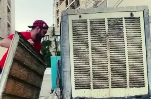 خلاقیت خنده دار جوان ایرانی برای راه اندازی کولر به کمک موتور هوندا در زمان قطعی برق حماسه آفرید/ هنر نزد ایرانیان است و بس