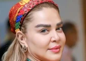 نگاهی به دکوراسیون رستوران فوق‌ لاکچری بهاره رهنما / از میزهای چوبی شیک تا لوسترهای فانتزی و تابلو های هنری!