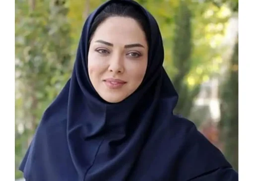 نگاهی به حیاط باصفا و دلباز خانه زیبای لیلا اوتادی/ خونه نگو، باغ بگو! استخر روباز وسط این همه سرسبزی