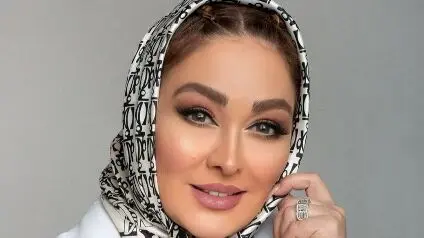 عکس ها و فیلم / نگاهی به چیدمان شاهانه خانه لوکس الهام حمیدی / از دیوارکوب‌ها و آینه طلایی تا مبلمان فوق مدرن ...