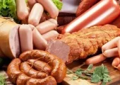 خلاقیت خنده دار عروس دست پا چلفتی برای تزیین سوسیس حماسه آفرید +عکس/ مادرشوهرش غش کرد !