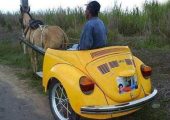خلاقیت خنده دار اوستای مکانیک در نصب بدنه BMW به اسب حماسه آفرید+ویدیو/ الان اسم این چیه من که مغزم رگ به رگ شد😂