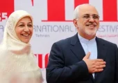 عکس ها / نگاهی به خانه لوکس دوبلکس دکتر جواد ظریف معاون سابق دکتر پزشکیان / سلیقه همسرش در انتخاب دکوراسیون نسل زدی از تابلوهای زیبا و مبلمان راحتی تا میز ناهارخوری و کتابخانه پنهان