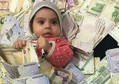 خلاقیت خنده دار یک پدر در آموزش مالیات دادن به بچه اش تاریخ ساز شد+فیلم
