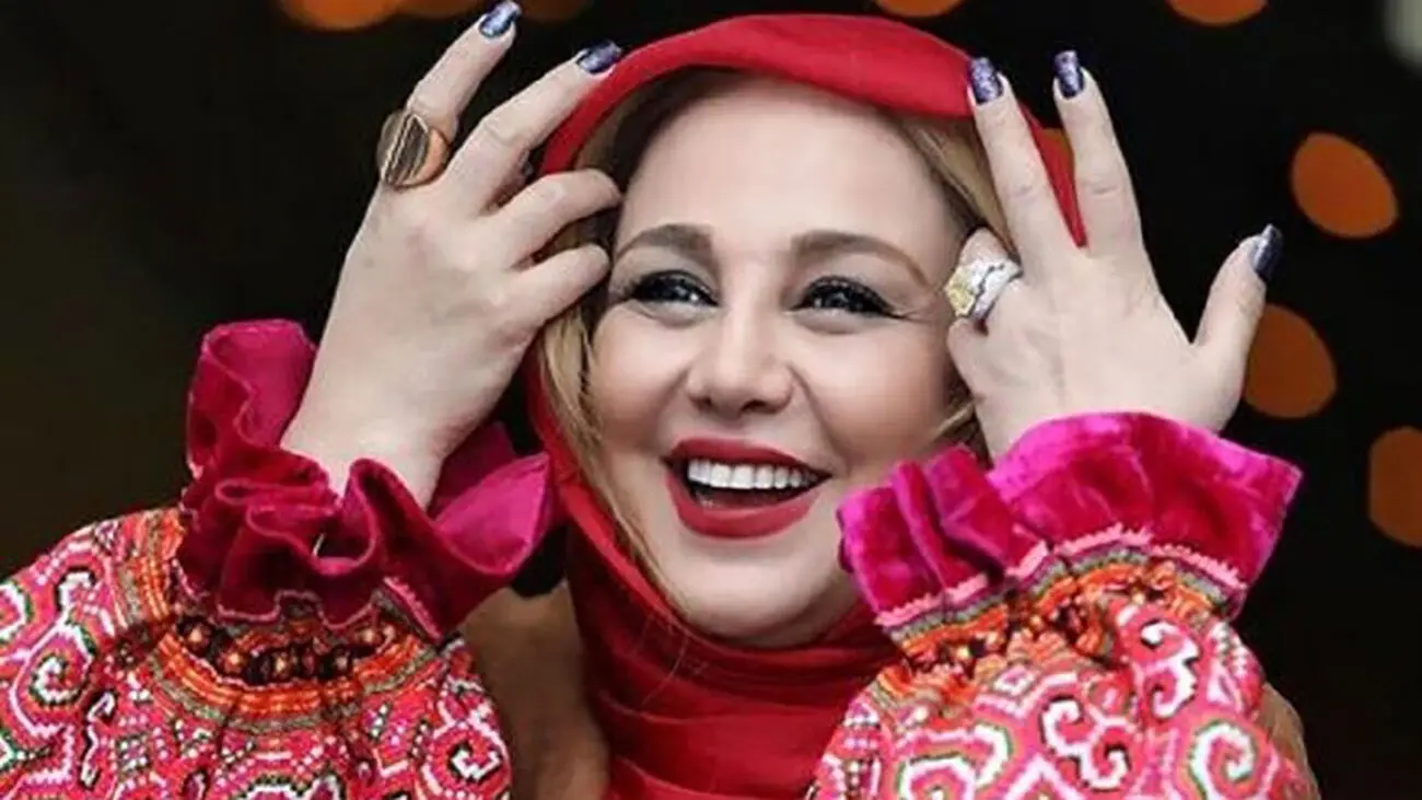 فیلم / نگاهی به چیدمان و دکوری های فوق جذاب خانه بهنوش بختیاری / از مبلمان مدرن تا تابلوی فرش چهره خودش با شومینه ایتالیایی !