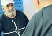 ویدئو/ نگاه به اتاق خواب شاهانه حمید لولایی؛ از لوستر و پرده‌های اعیانی تا نورپردازی خیره‌کننده‌ای که فضای اتاق را خاص و متفاوت کرده است!
