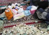 خلاقیت خنده دار یک گدا در طراحی و ساخت کاسه گدایی برای هر دین و مذهب حماسه آفرید +عکس/لامصب هیتلر هم این مغزو نداشت🤣