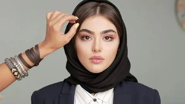 عکس ها / نگاهی به چیدمان ایرانی و سلیقه دخترانه خانه ریحانه پارسا در ترکیه ! / هنر دست یایرانیان است و بس