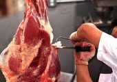 خلاقیت خنده دار قصاب شیرازی برای کشاندن مشتری به مغازه حماسه آفرید!/ هنر نزد ایرانیان است و بس +عکس😆