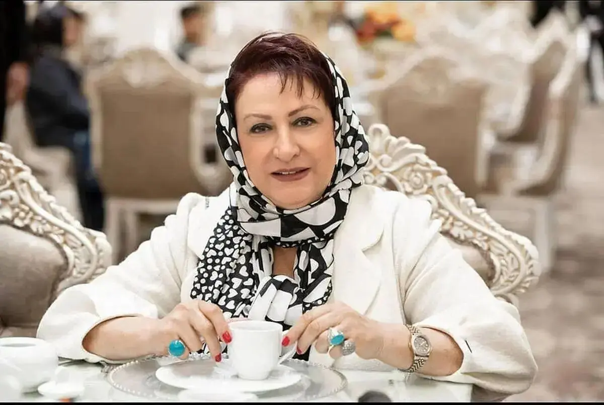فیلم/ نگاهی به چیدمان فوق العاده زیبای «مریم امیرجلالی» / از فرش اصیل ایرانی تا صندلی نعنویی و باز عصبانیت مریم خانم در این خانه پرآرامش ...