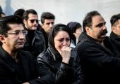 نگاهی به حضور بی‌سابقه هنرمندان و بازیگران در مراسم وداع با مرتضی پاشایی؛ امیر قلعه‌نویی، شیلا خداداد و همسر جراحش، رضا گلزار، فرزاد حسنی و…+ویدیو