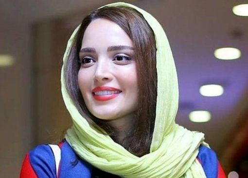 نگاهی به خانه و زندگی شیک و سلطنتی بهنوش طباطبایی با گل‌های رز زیبا/ آشپزخانه بهنوش طباطبایی در روزهای امتحانات دانشگاه؛ خبری از بوی غذا نیست، بوی گل پیچیده! + عکس