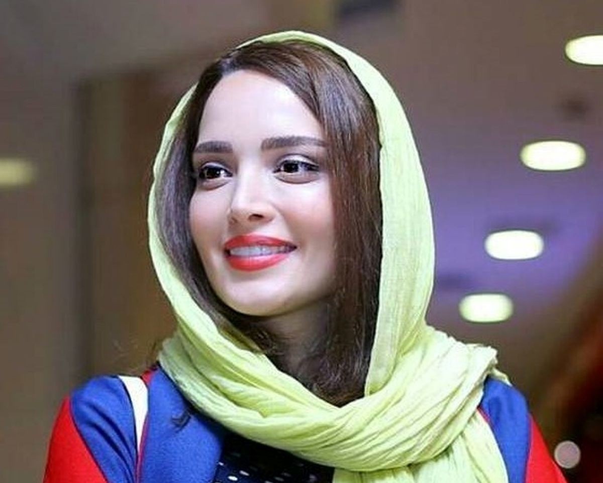 نگاهی به خانه و زندگی شیک و سلطنتی بهنوش طباطبایی با گلهای رز زیبا/ آشپزخانه بهنوش طباطبایی در روزهای امتحانات دانشگاه؛ خبری از بوی غذا نیست، بوی گل پیچیده! + عکس
