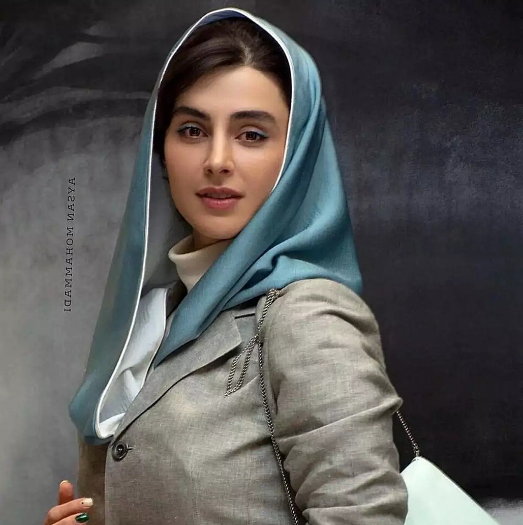 نگاهی به استایل لاله مرزبان در هوای سرد +عکس/ خانوماا ایده بگیرین