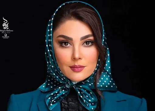 فیلم / نگاهی به چیدمان خانه دوبلکس لاله اسکندری با مجسمه و رادیوی عهد عتیق و ترمه های اصیل ایرانی