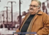 نگاهی به چیدمان منزل شاهانه و مجلل «اکبر عبدی» / از مبلمان سلطنتی و مدرن تا لوسترهای برنجی و ساعت مدرن