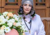 نگاهی به جشن تولد لیندا کیانی با حضور الناز حبیبی با خلاقیت اوستا قناد برای دیزاین کیک مینیمال نسکافه ای
