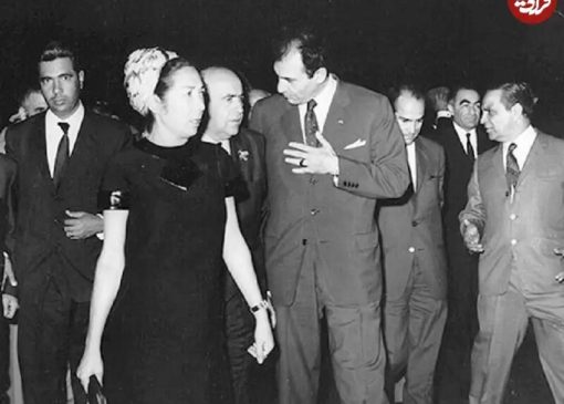 هویدا به همراه همسرش و اردشیر زاهدی در یک مراسم